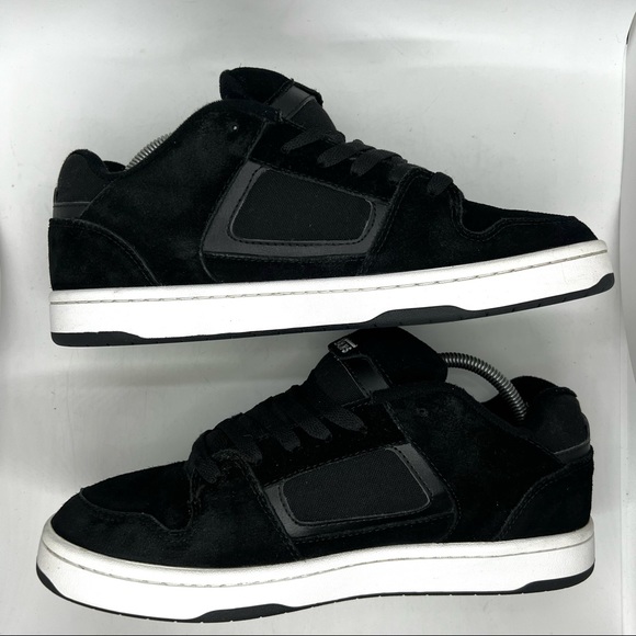 vans docket black